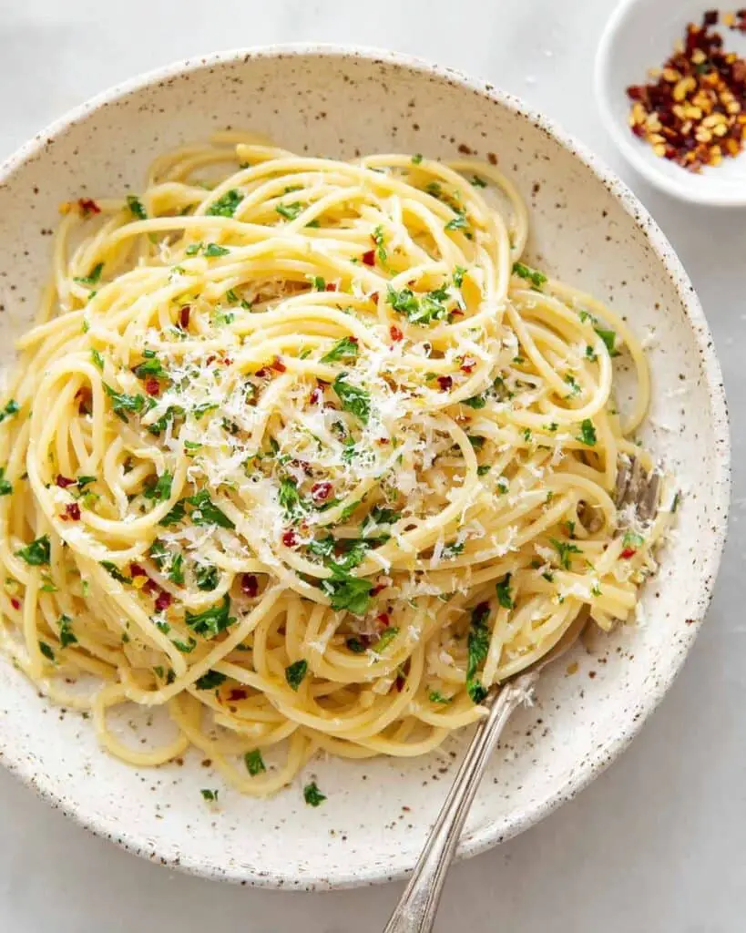 Spaghetti with Garlic and Olive Oil Recipe