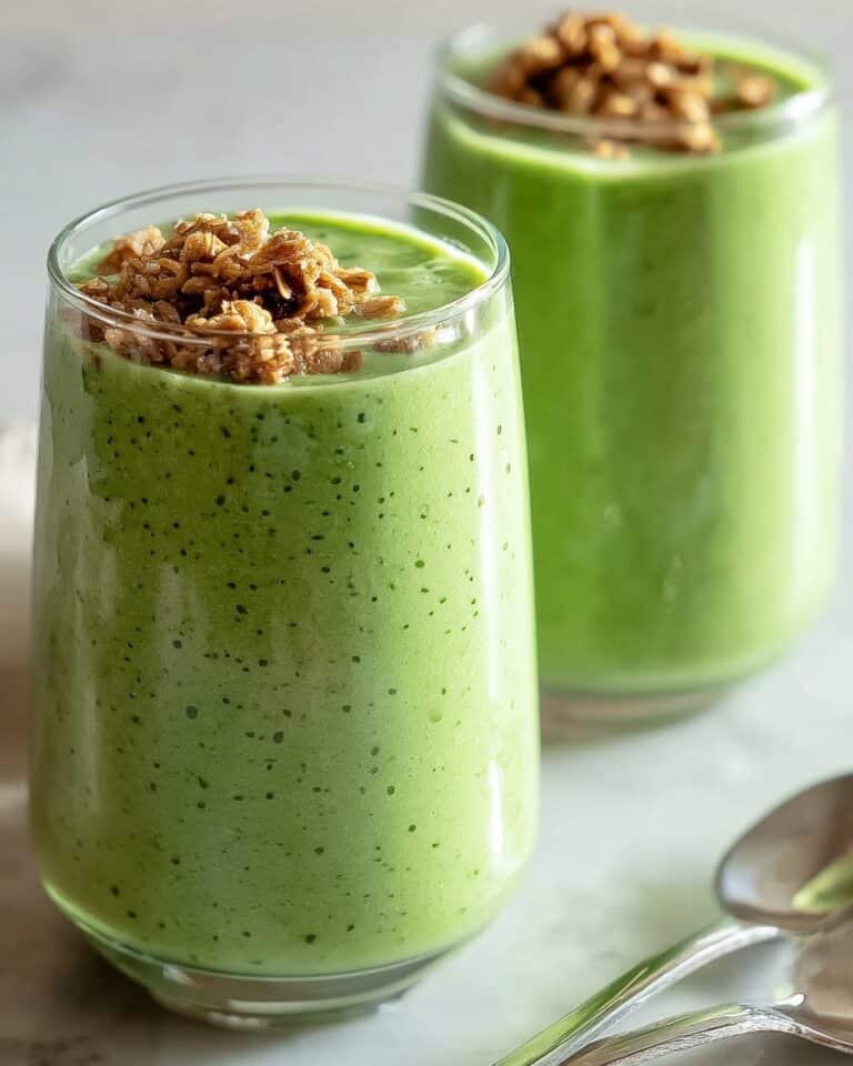 Apple Cucumber Spinach Smoothie with Banana & Mint Recipe