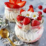 Overnight Oats with Strawberries and Greek Yogurt