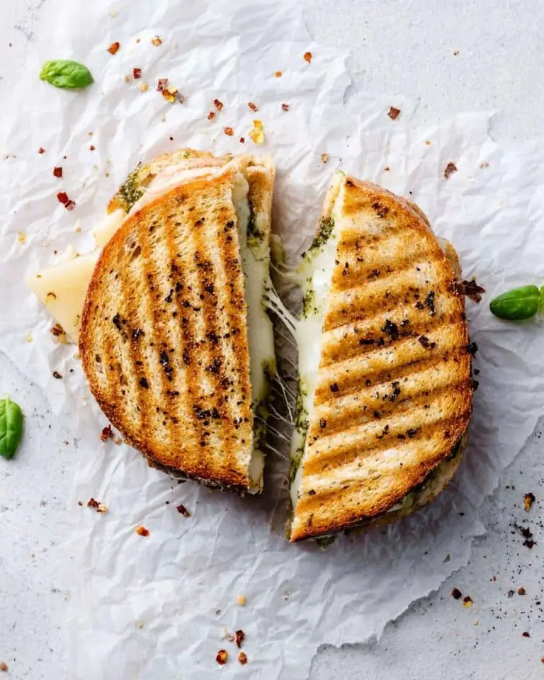 Pesto Grilled Cheese Sandwich with Tomatoes Recipe