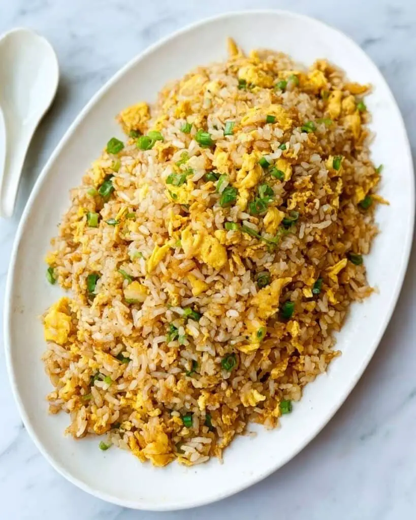 10 min. Easy Egg Fried Rice (only 6 ingredients!) Recipe