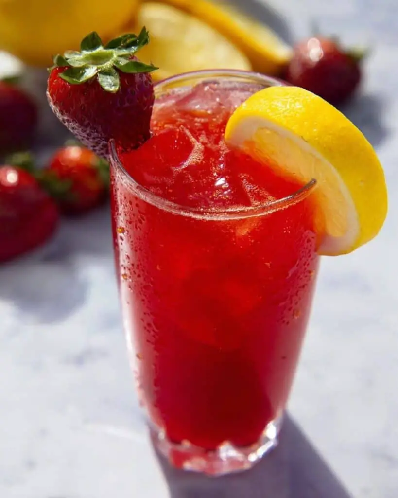 Hibiscus Tea Strawberry-Lemonade Refresher Recipe