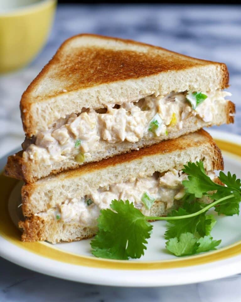 Creamy Chicken Sandwich with Toasted Bread Recipe