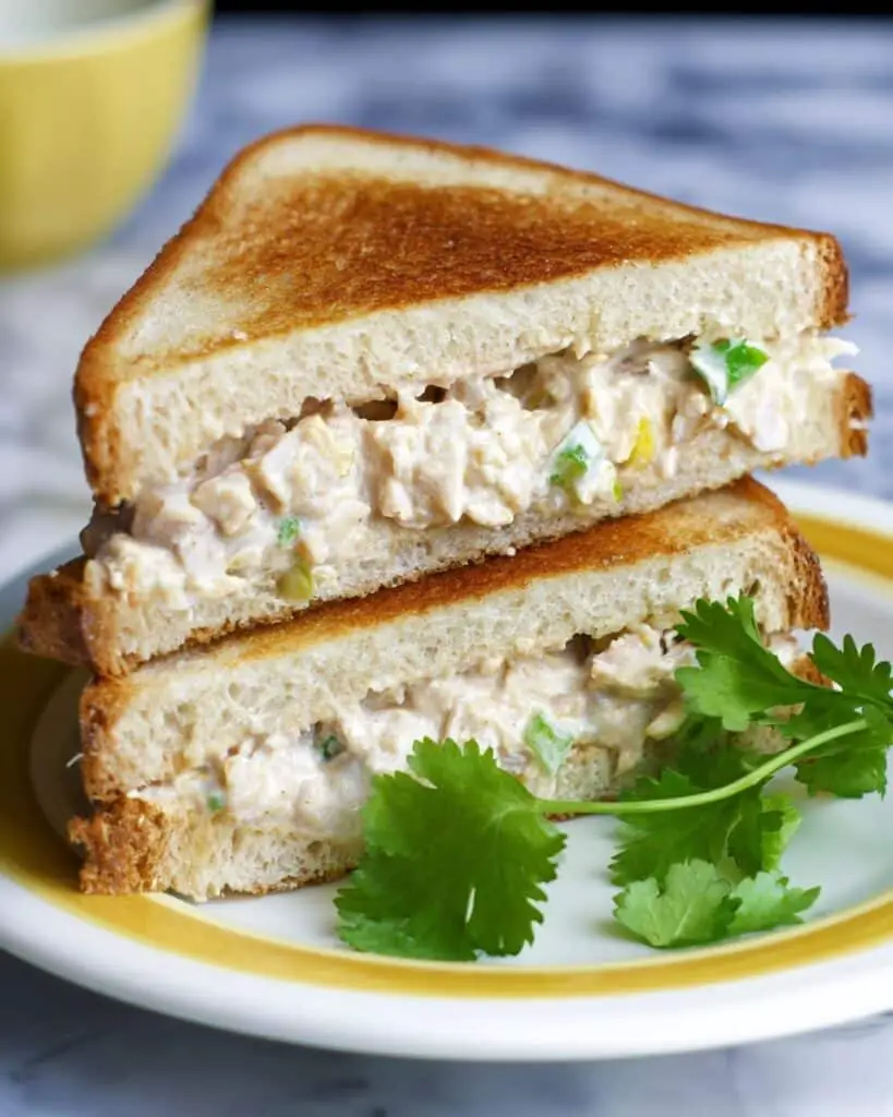Creamy Chicken Sandwich with Toasted Bread Recipe