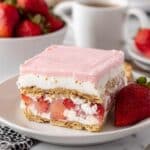 Strawberry Eclair Cake Recipe