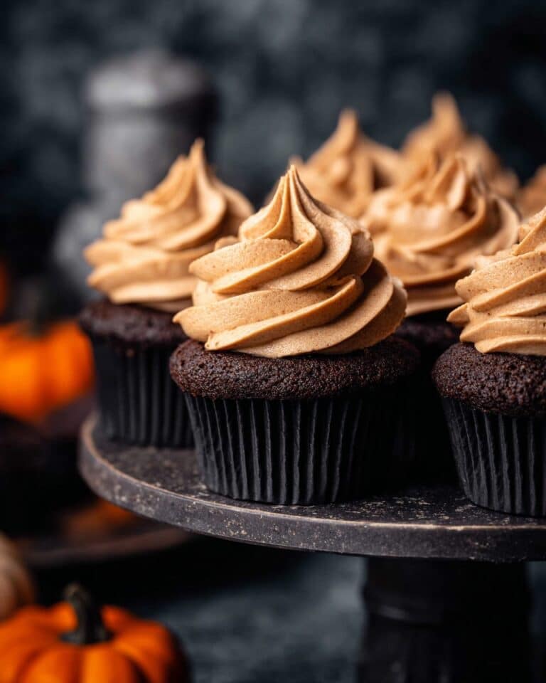 Chocolate Pumpkin Cupcakes with Pumpkin Cream Cheese Frosting Recipe
