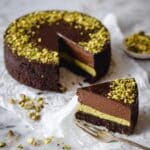 No-Bake Chocolate Pistachio Cake Recipe